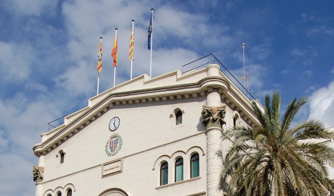 L’alcaldessa accidental de Badalona, Aïda Llauradó, demana a la ministra d’Hisenda que ajudi als ajuntaments perquè es troben a primera línia d’una situació excepcional econòmicament i social