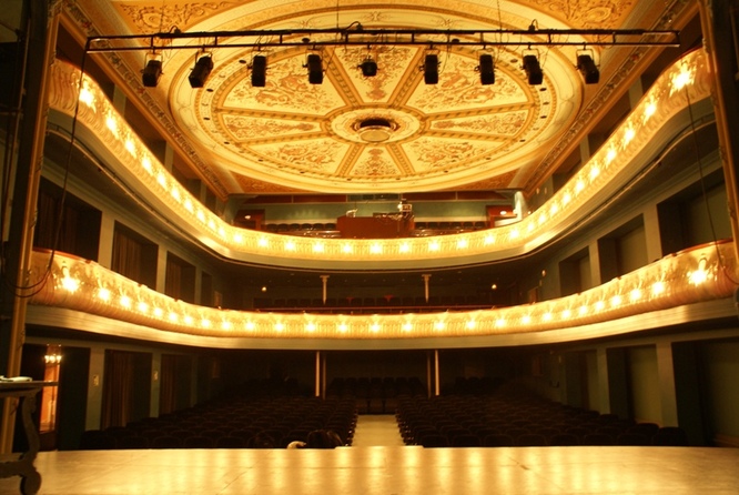 El pròxim 25 de setembre arriba la nova temporada dels teatres municipals de Badalona carregada d’espectacles multidisciplinars