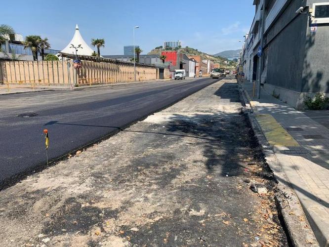 Dissabte a la tarda s’obrirà al trànsit del carrer de Ramon Martí i Alsina de Badalona després de les obres de reparació de la calçada