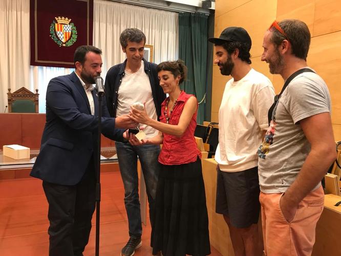 La companyia teatral Xirriquiteula Teatre rep el reconeixement de l’Ajuntament de Badalona