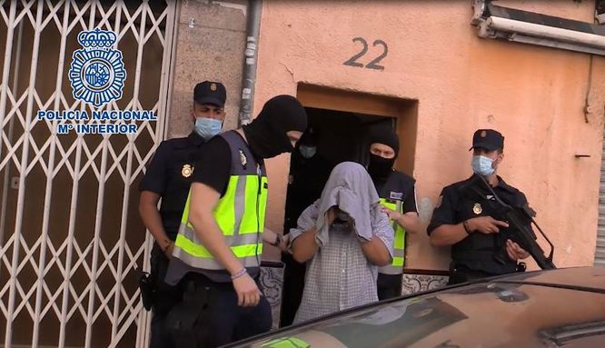 L’alcalde felicita la Policia Nacional per la desarticulació a Badalona d’una cèl·lula de captació de grups gihadistes