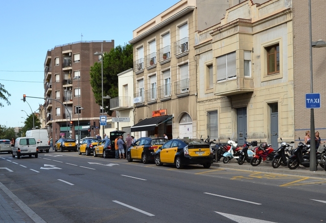 L'Ajuntament de Badalona i l'Àrea Metropolitana de Barcelona tracten el futur del servei de transport adaptat per a persones amb mobilitat reduïda