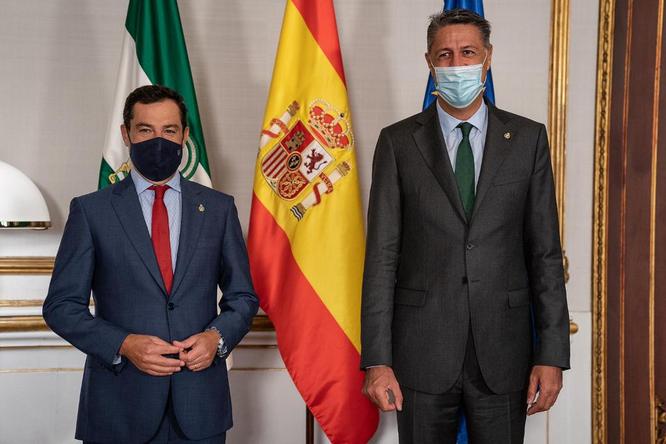 L’alcalde Xavier Garcia Albiol es reuneix amb el president de la Junta d’Andalusia per reforçar les relacions institucionals entre l’Ajuntament de Badalona i el govern andalús