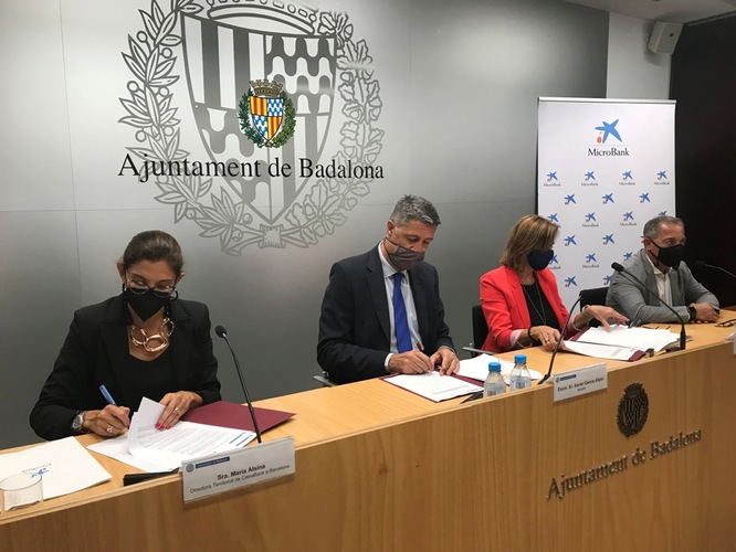 L’Ajuntament de Badalona signa un conveni de col·laboració amb MicroBank per reactivar l’autoocupació i l’activitat emprenedora a la ciutat
