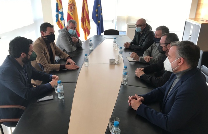 L’alcalde de Badalona es reuneix amb els comandaments de Mossos d’Esquadra i Guàrdia Urbana per incrementar la coordinació policial durant la campanya de Nadal