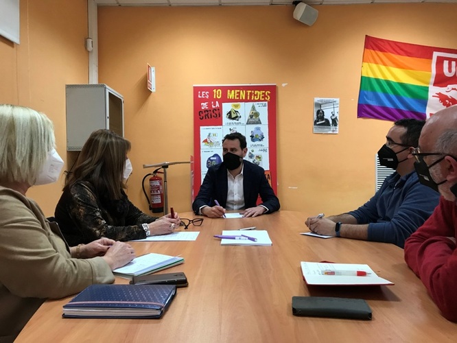 L’alcalde de Badalona es reuneix amb representants dels sindicats UGT i CCOO per exposar les partides d’àmbit laboral de la proposta de pressupost municipal