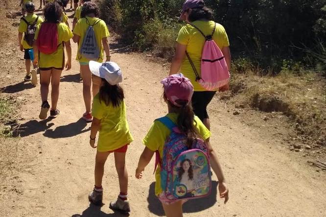 63 infants de Badalona amb necessitats educatives específiques tenen acompanyament als casals d'estiu