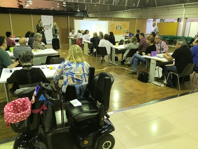 Comença a Sant Roc la primera de les sessions que portaran als sis districtes el debat ciutadà Repensem Badalona