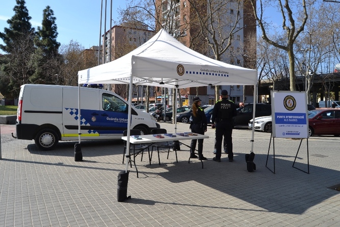 La Guàrdia Urbana de Badalona s'acosta als barris amb punts d'informació itinerants