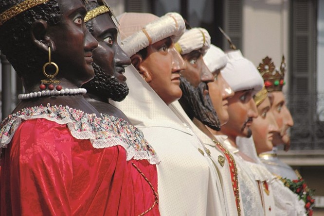 La Comparsa de Gigantes y Cabezudos de Pamplona, un dels símbols de les festes dels Sanfermines, vindrà a Badalona durant les Festes de Maig